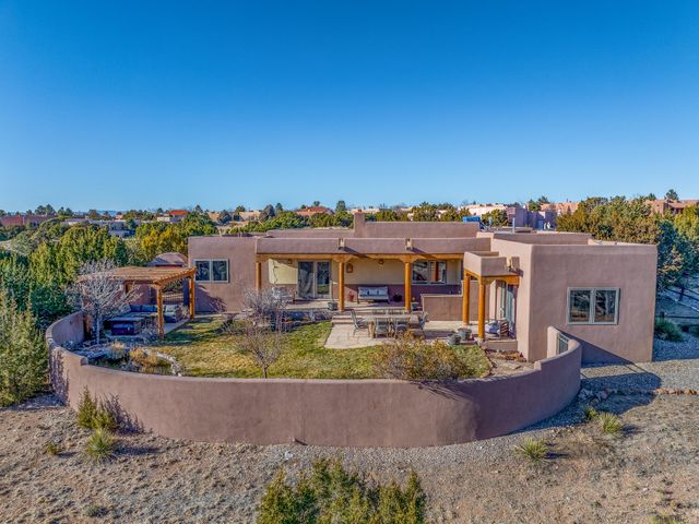 8 S Arroyo Ridge Road, Santa Fe, NM 87508