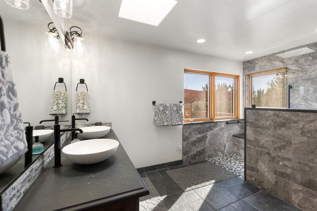 8 S Arroyo Ridge Road, Santa Fe, NM 87508