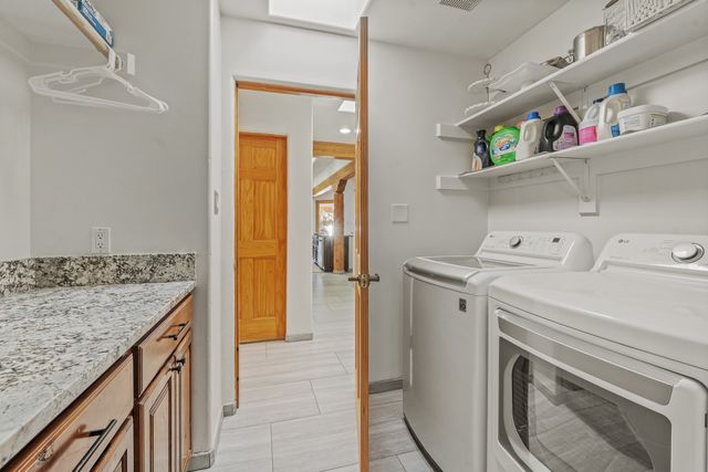 8 S Arroyo Ridge Road, Santa Fe, NM 87508