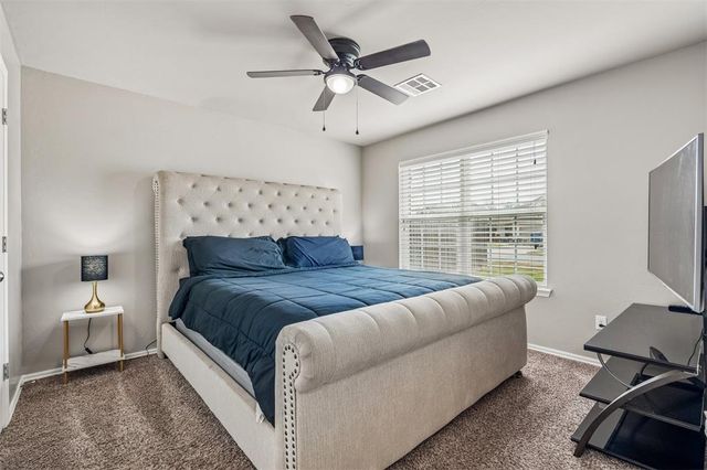 9209 NW 71st Street, Yukon, OK 73099