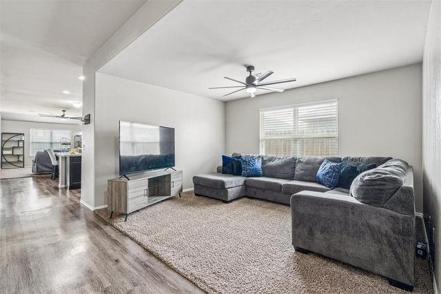 9209 NW 71st Street, Yukon, OK 73099