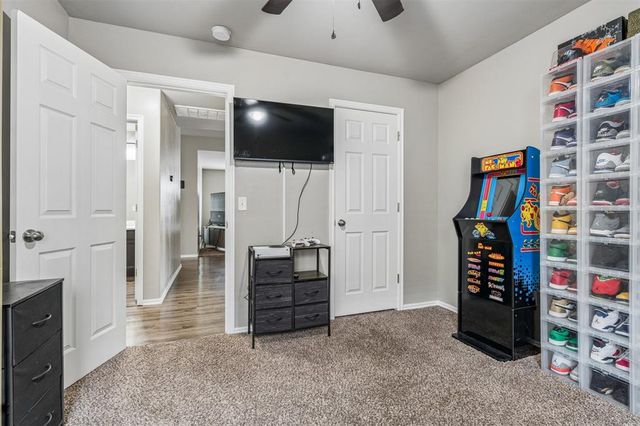 9209 NW 71st Street, Yukon, OK 73099