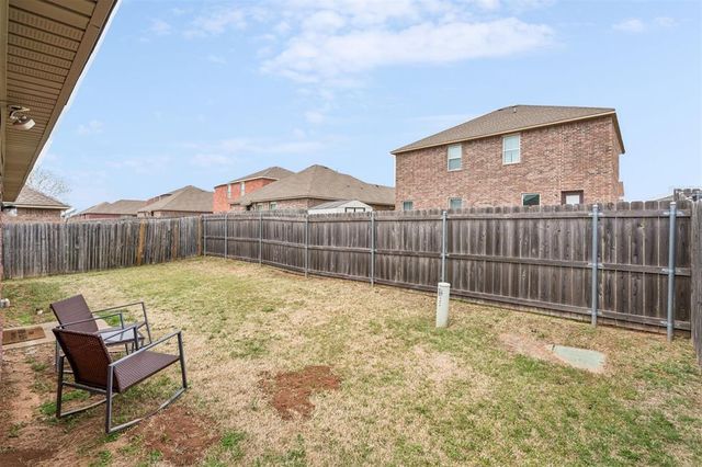 9209 NW 71st Street, Yukon, OK 73099