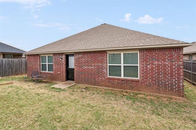 9209 NW 71st Street, Yukon, OK 73099