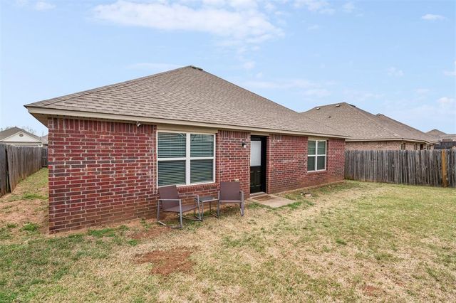 9209 NW 71st Street, Yukon, OK 73099