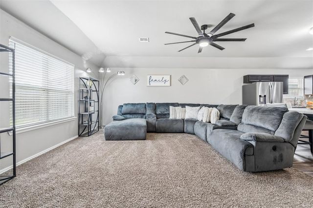 9209 NW 71st Street, Yukon, OK 73099