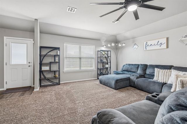 9209 NW 71st Street, Yukon, OK 73099