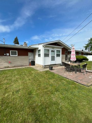 423 W 55th Place, Merrillville, IN 46410