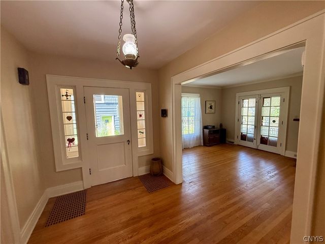142 Cambridge Street, Syracuse, NY 13210
