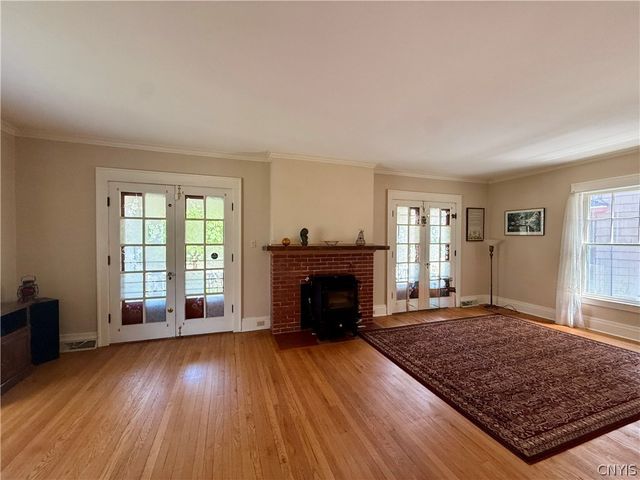142 Cambridge Street, Syracuse, NY 13210