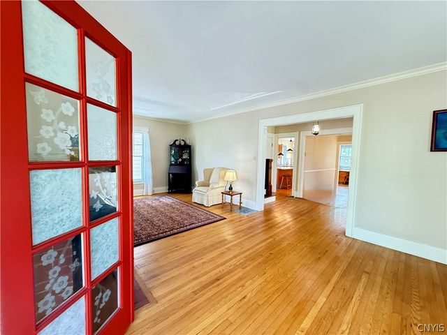 142 Cambridge Street, Syracuse, NY 13210