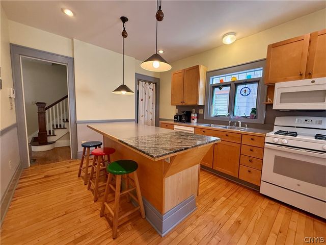 142 Cambridge Street, Syracuse, NY 13210