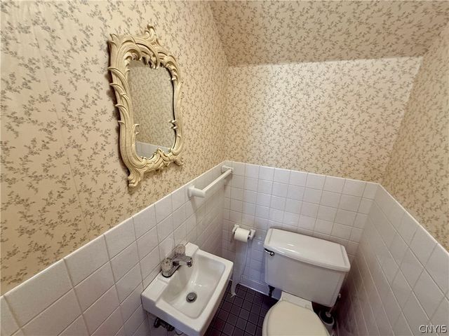 142 Cambridge Street, Syracuse, NY 13210