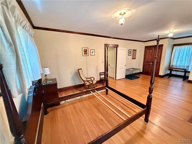 142 Cambridge Street, Syracuse, NY 13210