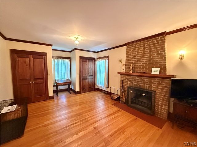 142 Cambridge Street, Syracuse, NY 13210