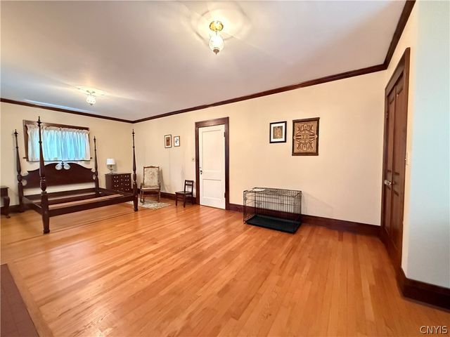 142 Cambridge Street, Syracuse, NY 13210