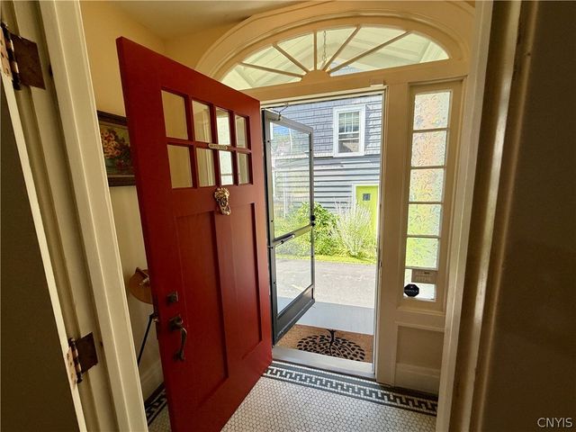 142 Cambridge Street, Syracuse, NY 13210