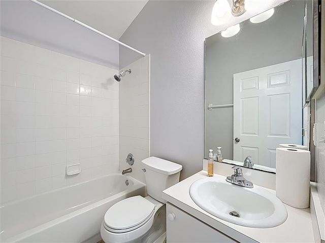 224 N HAWTHORNE AVENUE, Apopka, FL 32703
