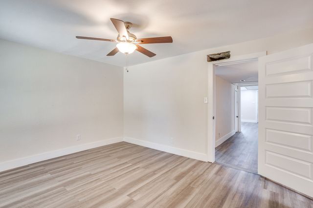 502 N Delaware Street, Irving, TX 75061