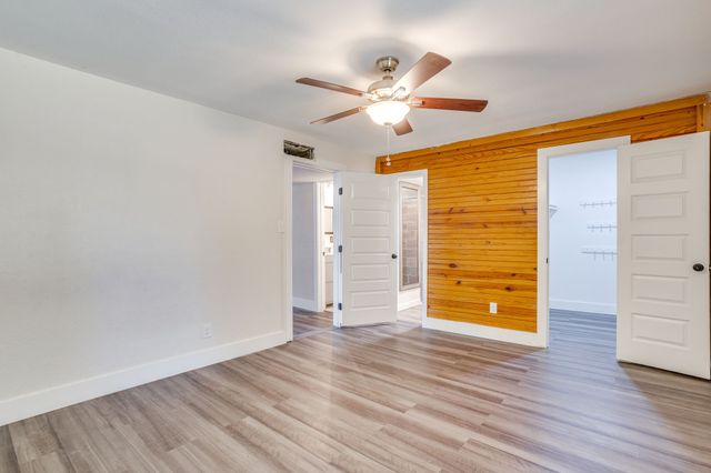 502 N Delaware Street, Irving, TX 75061
