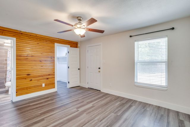 502 N Delaware Street, Irving, TX 75061
