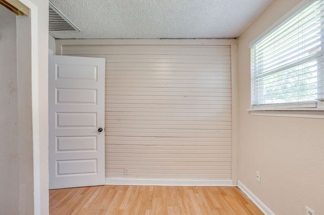502 N Delaware Street, Irving, TX 75061