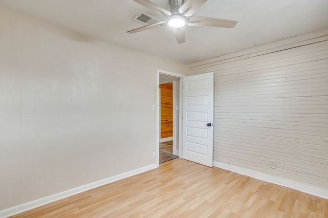 502 N Delaware Street, Irving, TX 75061