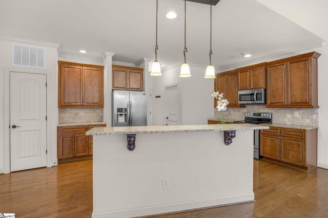 6 Belle Oaks Drive, Simpsonville, SC 29680