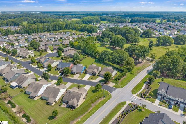 6 Belle Oaks Drive, Simpsonville, SC 29680