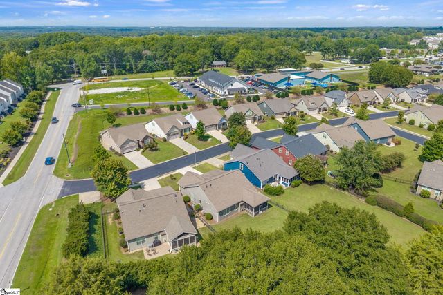 6 Belle Oaks Drive, Simpsonville, SC 29680