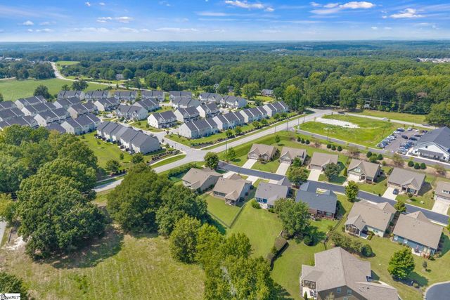 6 Belle Oaks Drive, Simpsonville, SC 29680