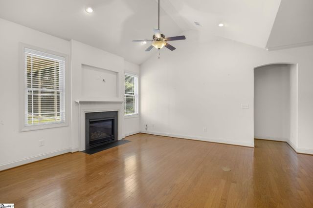 6 Belle Oaks Drive, Simpsonville, SC 29680