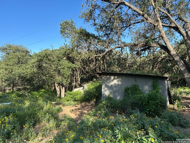 175 Smith, La Vernia, TX 78121