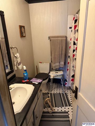 1316 N 53 Street, Omaha, NE 68132