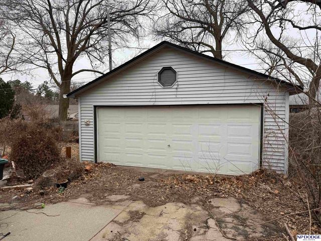 1316 N 53 Street, Omaha, NE 68132