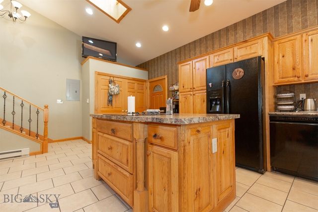 106 E Hamilton Street, Sheridan, MT 59749