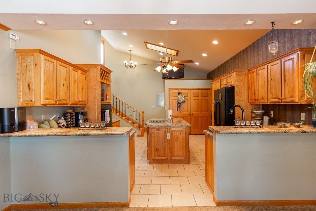 106 E Hamilton Street, Sheridan, MT 59749