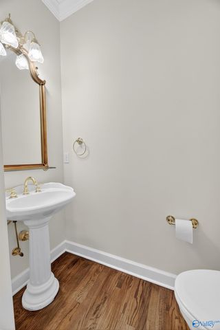 214 Lakepoint Drive, Gadsden, AL 35901