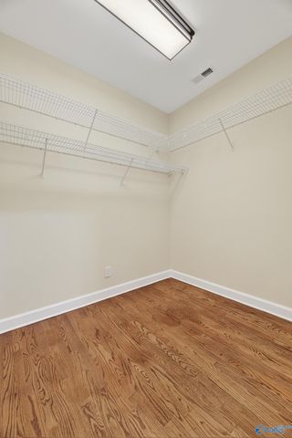 214 Lakepoint Drive, Gadsden, AL 35901