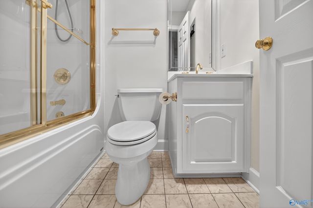 214 Lakepoint Drive, Gadsden, AL 35901