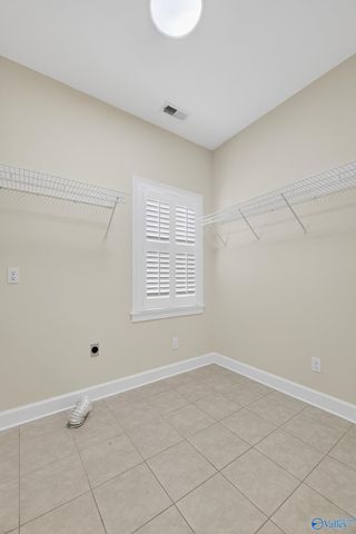 214 Lakepoint Drive, Gadsden, AL 35901