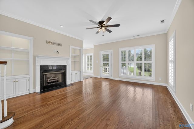 214 Lakepoint Drive, Gadsden, AL 35901