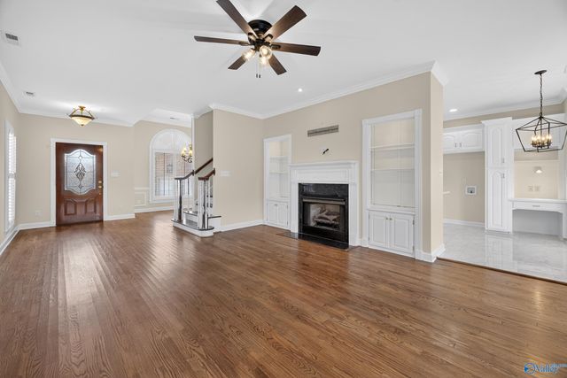 214 Lakepoint Drive, Gadsden, AL 35901