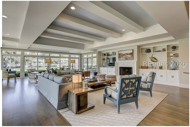 17 Marsh Dr, Hilton Head Island, SC 29928