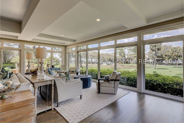 17 Marsh Dr, Hilton Head Island, SC 29928