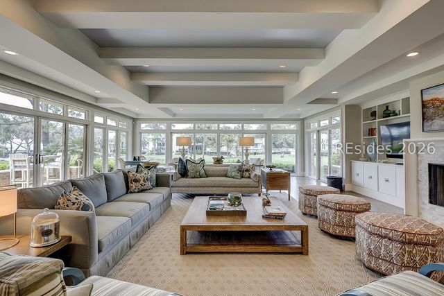 17 Marsh Dr, Hilton Head Island, SC 29928