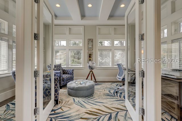 17 Marsh Dr, Hilton Head Island, SC 29928