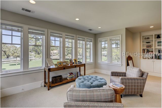 17 Marsh Dr, Hilton Head Island, SC 29928