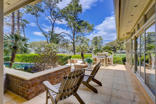 17 Marsh Dr, Hilton Head Island, SC 29928