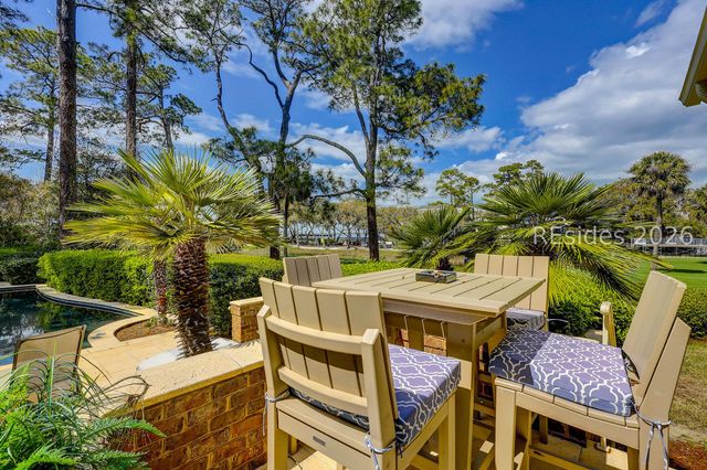 17 Marsh Dr, Hilton Head Island, SC 29928
